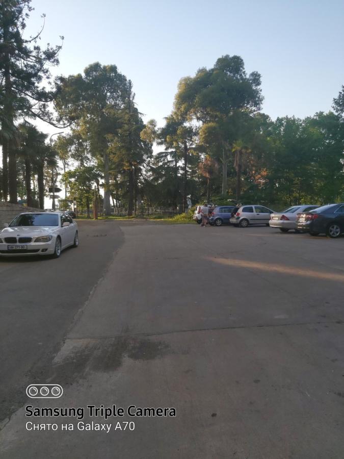 Квартира У Моря С Двумя Балконами Batumi Zewnętrze zdjęcie